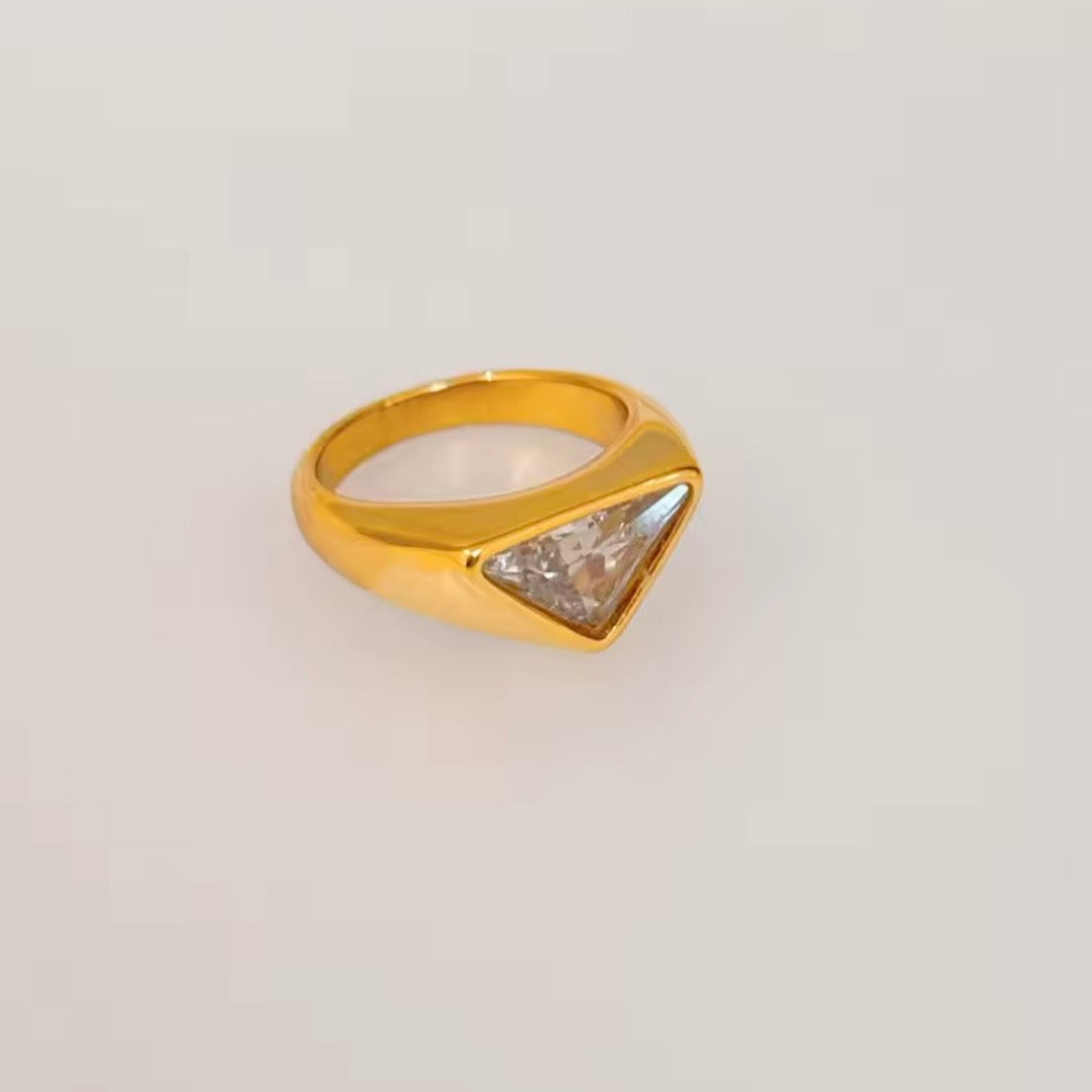 traingular ring