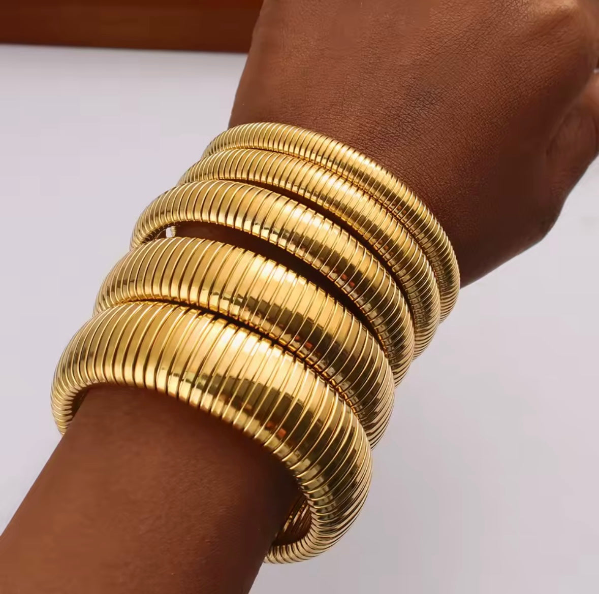 serpent bangle gold